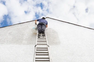 Peinture extérieure à Solers — façades et ravalement